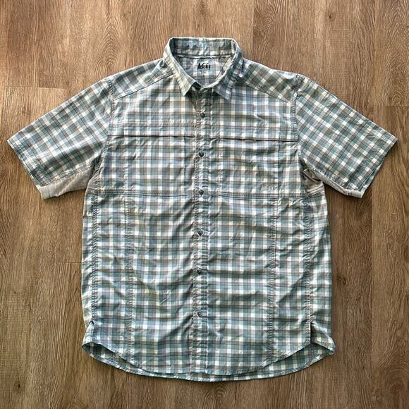 Rei Co-Op Sahara Grey & Blue Plaid Short Sleeve Button Front Shirt Size Large - Picture 1 of 5
